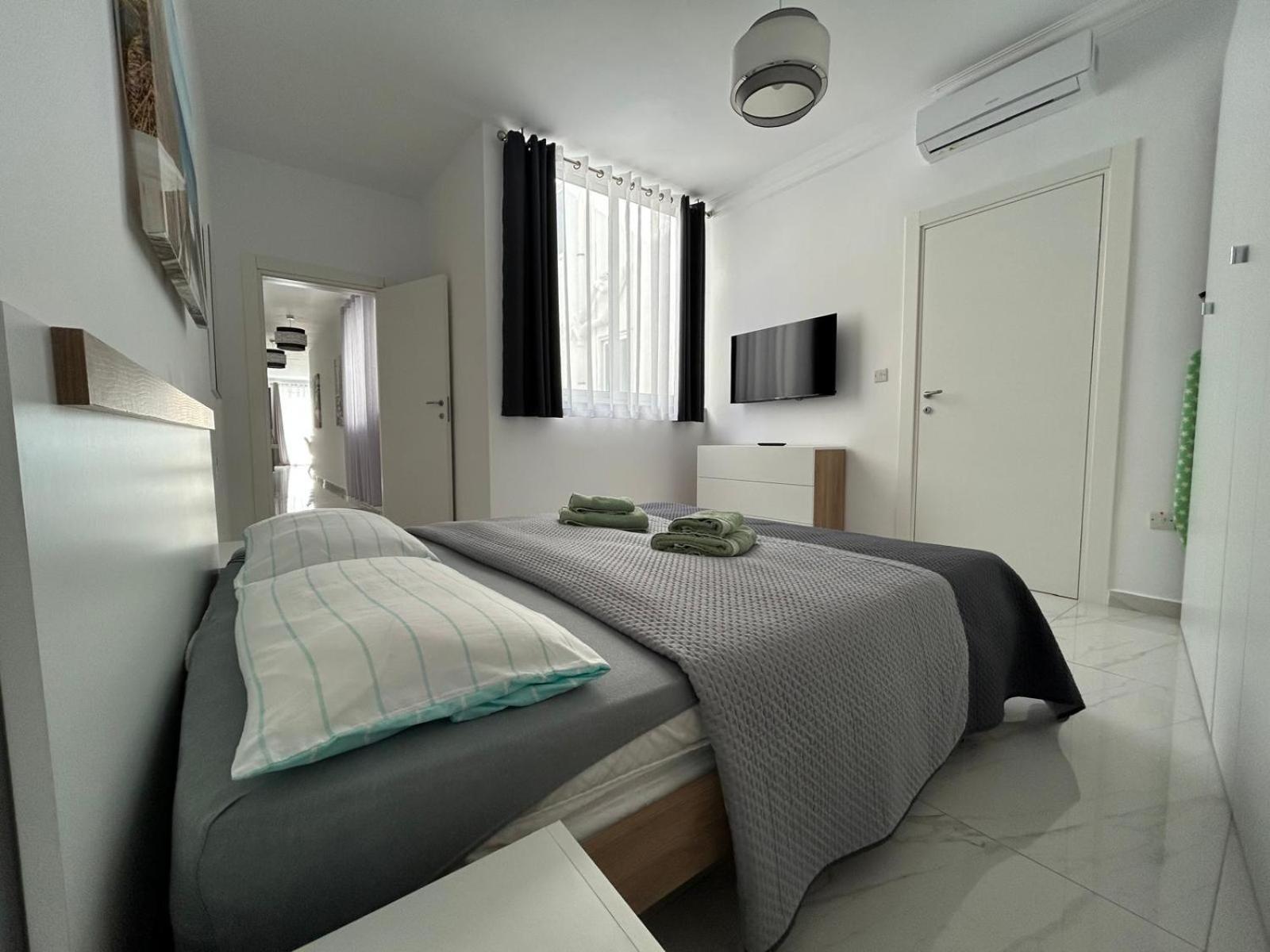 Exceptional 3-Bedroom Apartment, Sliema - Tigne Point! Dış mekan fotoğraf